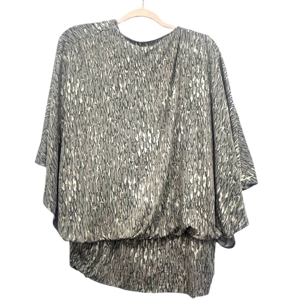 The Muses Lounge yummy's Gray Women's Top size S (3x$15) - Picture 3 of 5